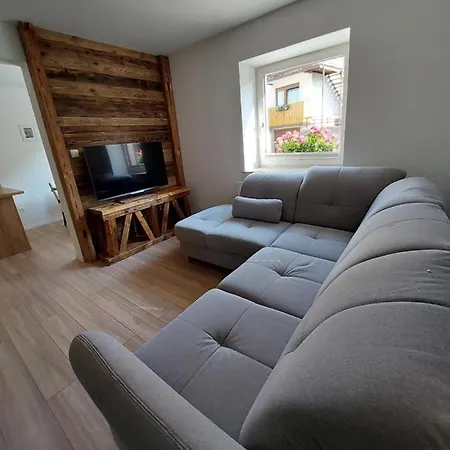 Apartma Mango *